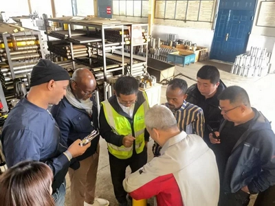 Treinamento em equipamento de perfuração & Aceitação por parte de cliente da Guiné